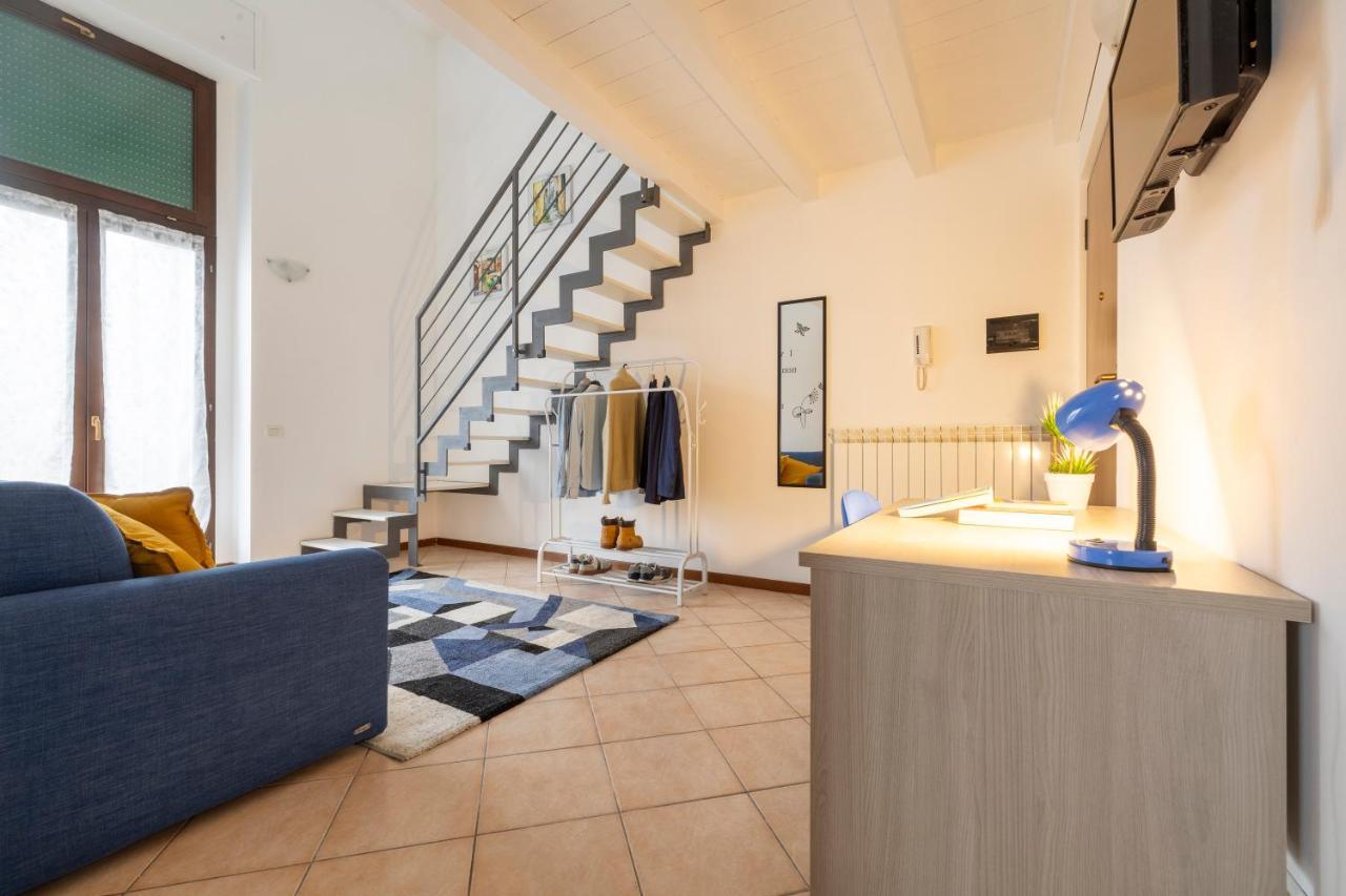 10' Da Malpensa & 1' Dalla Stazione TreniShuttle Apartment Somma Lombardo Exterior photo